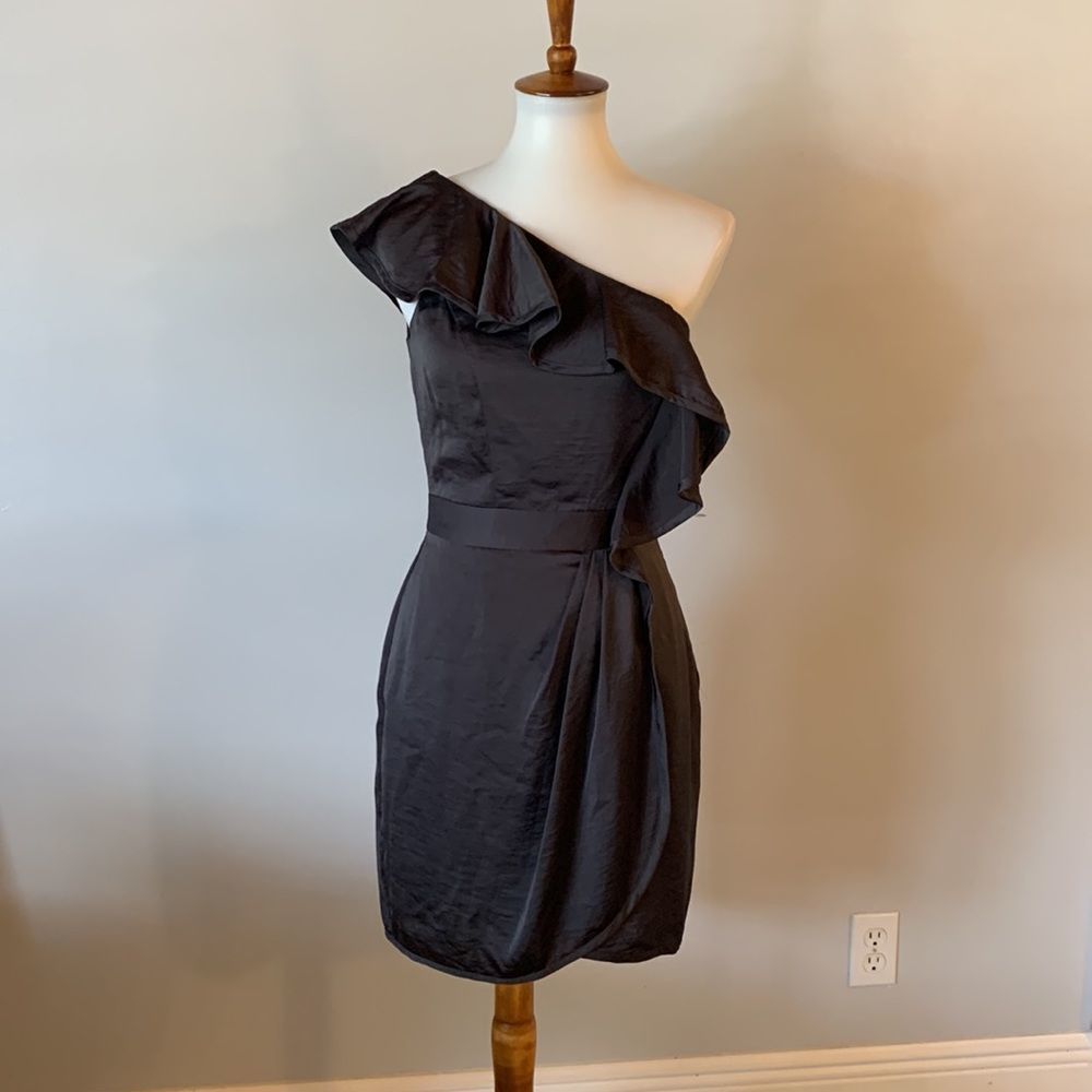 [BCBGeneration] One Shoulder Ruffle Dress - Size 4